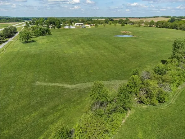 30500 E Us Highway 24, Buckner, MO 64016