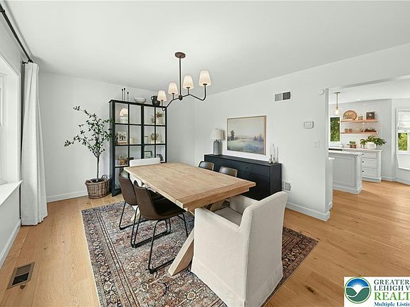 5th image of 8018 Orchard View Ln