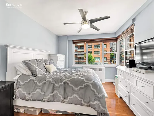 Sold by Sotheby's International Realty | media 3