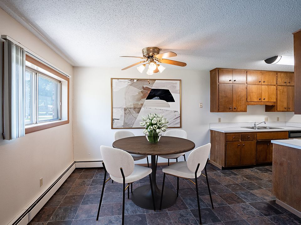 Fargo, ND Martha Alice Apartments | 21B | Dining