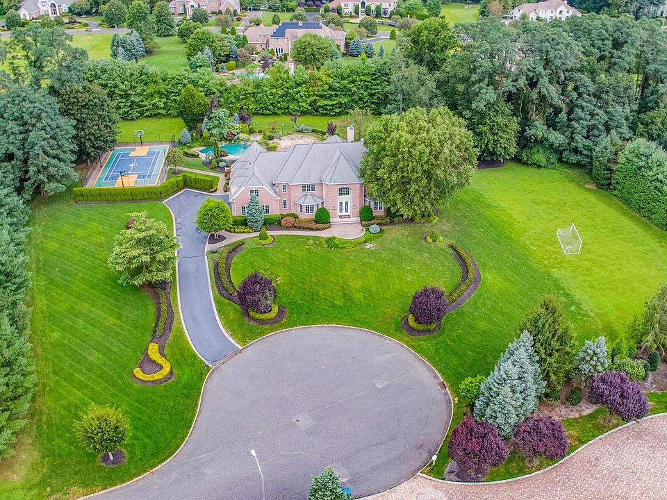 11 Maple Leaf Drive, Holmdel, NJ 07733 Zillow