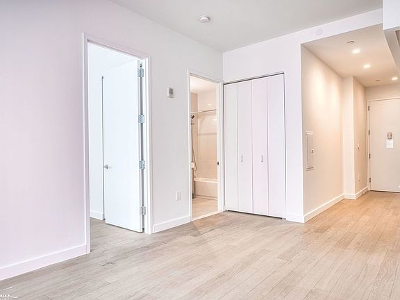 3rd image of 180 Water St APT 2606