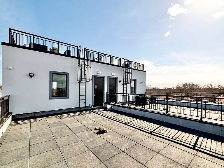 1183 New York Ave #3B — Photo 12