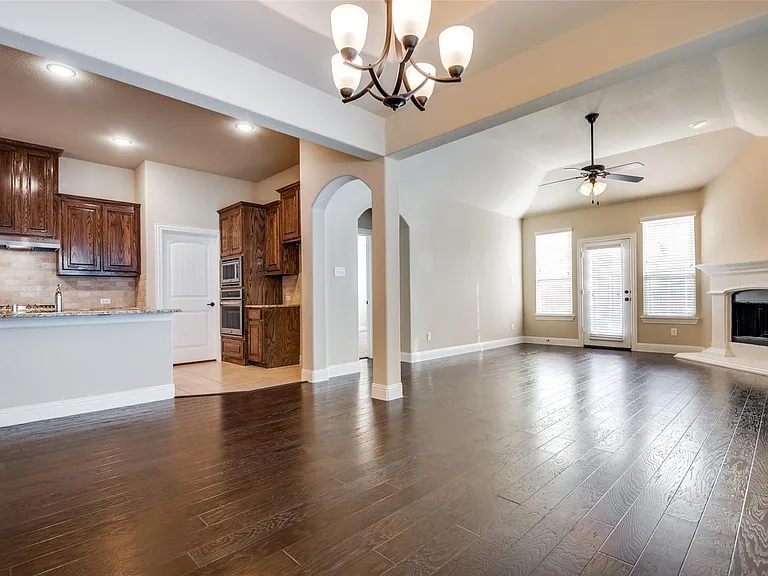 309 Harcourt Ave — Photo 11