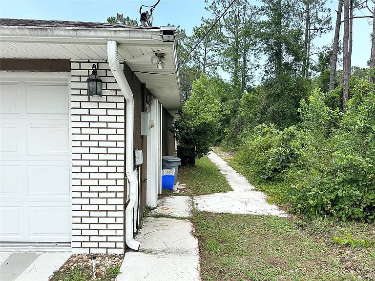 26 Woodbury Dr — Photo 3