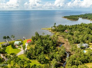 356 Neuse Winds Dr, Oriental, NC 28571