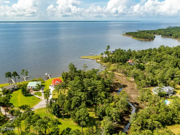 356 Neuse Winds Drive, Oriental, NC 28571