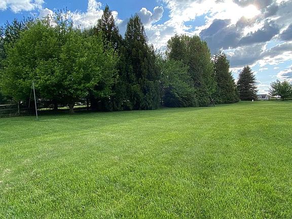 5th image of 9 Deer Ridge Ct