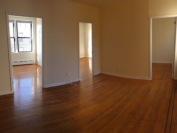 3rd image of 3277 32nd St APT 2F