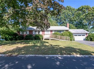 274 Cedar Knoll Dr, Stratford, CT 06614