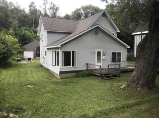 241 N Davis St, Ishpeming, MI 49849