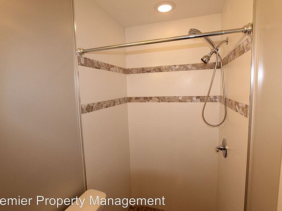 3rd image of 181 Southbay Dr #2