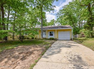 48 Anchor Ave, Manahawkin, NJ 08050