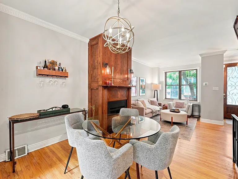 308 Pemberton St — Photo 10