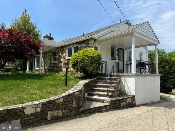 1515 New Hope St, Norristown, PA 19401