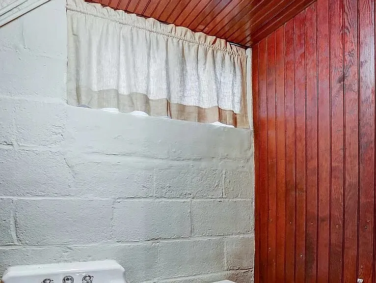 1321 Cheves Pl — Photo 33