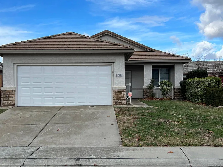 7798 Neyland Way — Photo 1