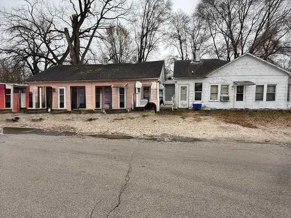 599 N School St, Braidwood, IL 60408