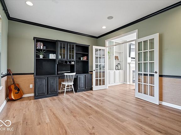 5th image of 6563 Bainbridge Way