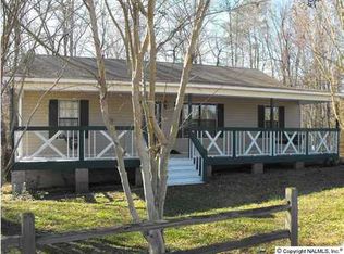 93 Shasteen Ln, Somerville, AL 35670