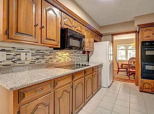 9527 Millridge Dr, Dallas, TX 75243