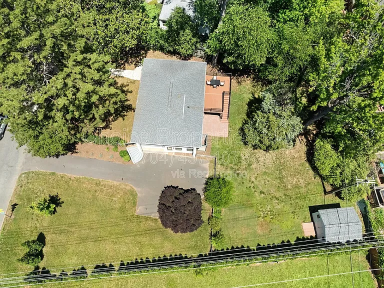 611 Poindexter Dr — Photo 37