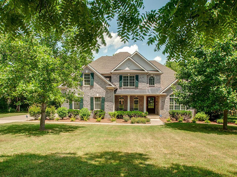 1st image of 922 Waterswood Dr