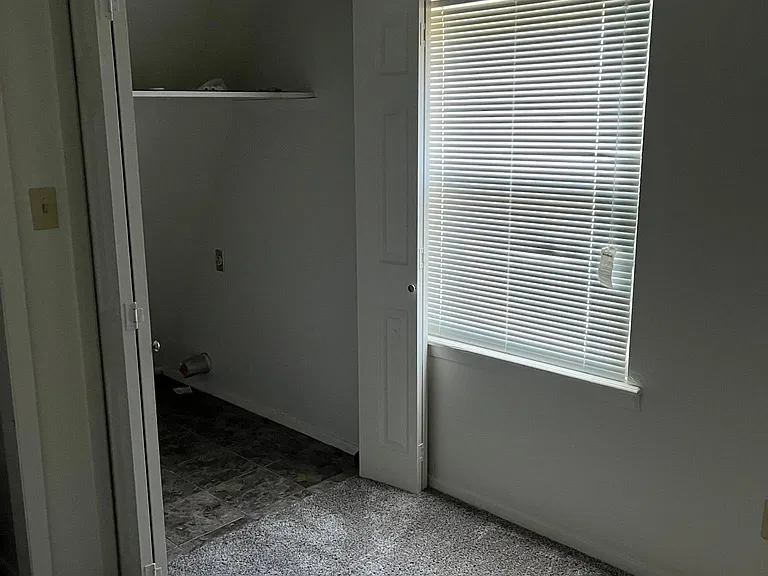 9009 Clusters Dr — Photo 11