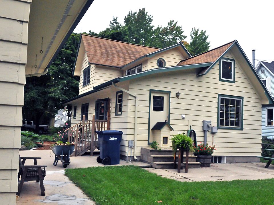 121 S Spruce St, Traverse City, MI 49684 Zillow