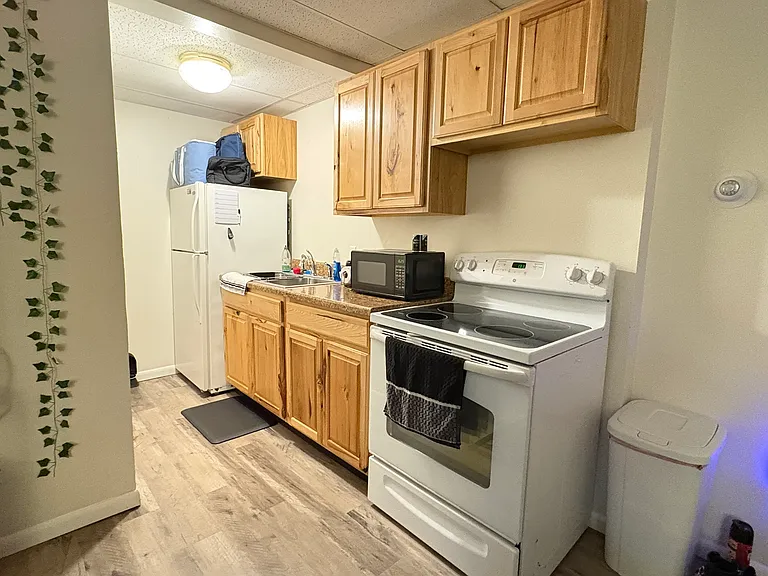 507 N Linn St #3 — Photo 4