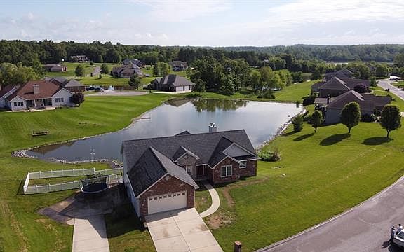 2nd image of 917 Bay Pointe Dr