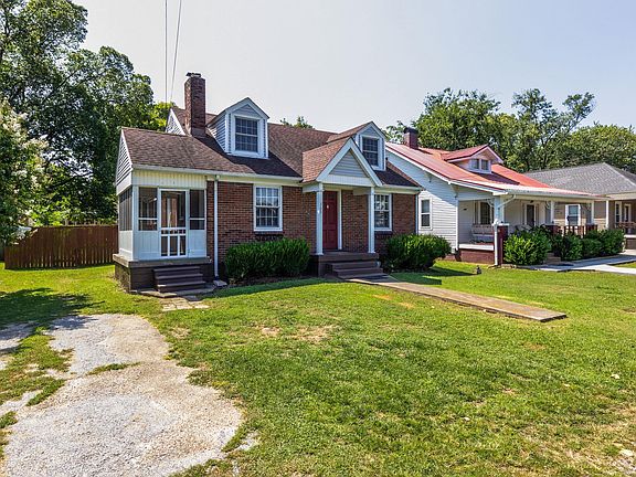 3rd image of 303 Valeria St