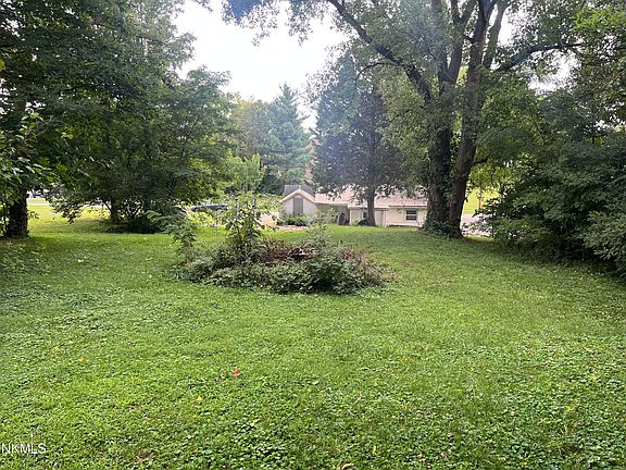 4th image of 27 Central Ave