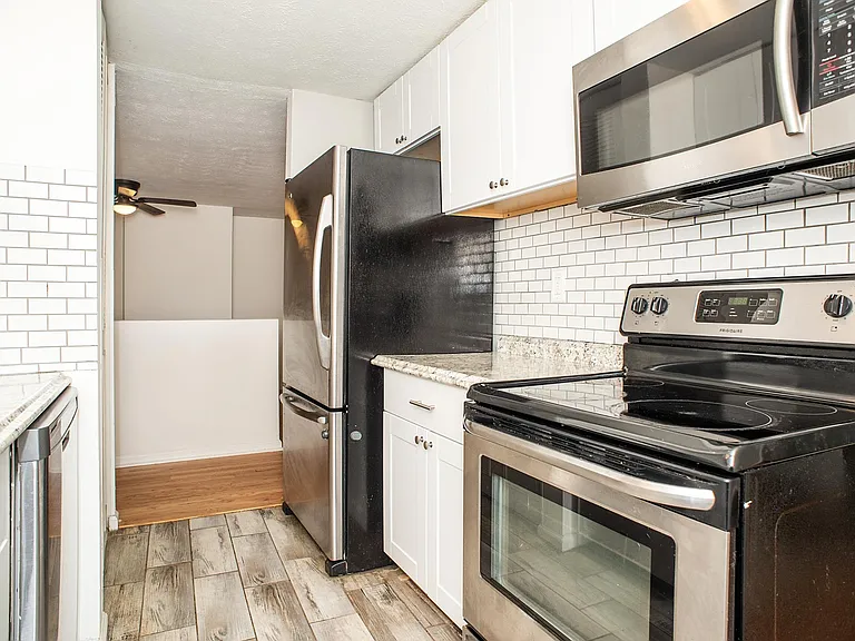 430 Blossom Tree Ct — Photo 14