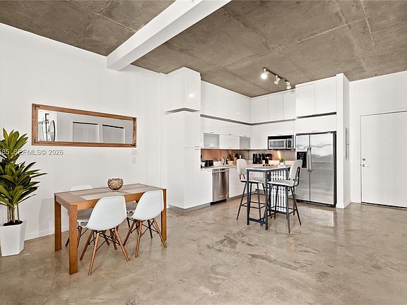5th image of 234 NE 3rd St APT 1704