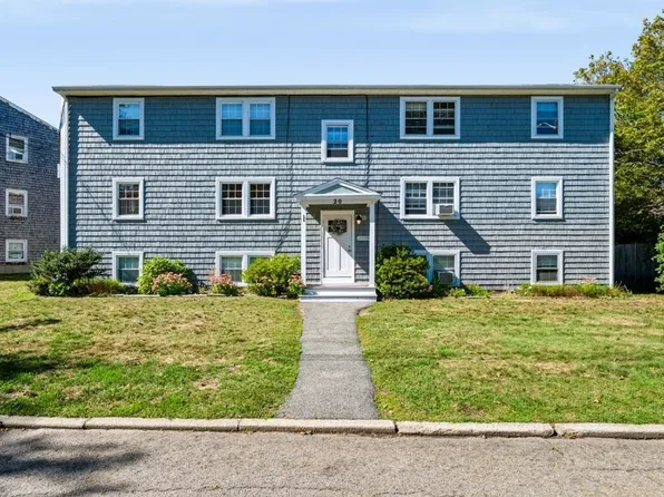 20 Beacon Ave APT 3, Newburyport, MA 01950