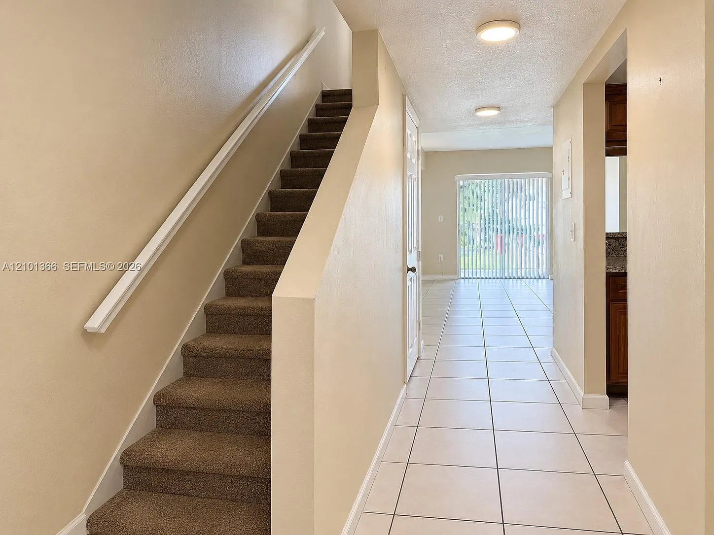 Laguna Club East Condo — Photo 4