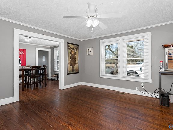 4th image of 912 Rabbittown Rd