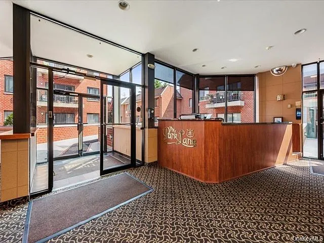 Park Lane Condo — Photo 3