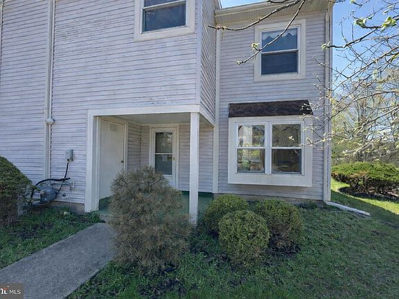 4th image of 317 Hawthorne St