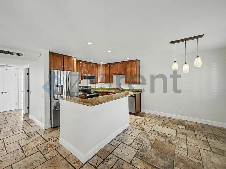 1701 Anacapa St #30 — Photo 9