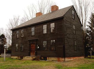 15 Elm St, Hatfield, MA 01038