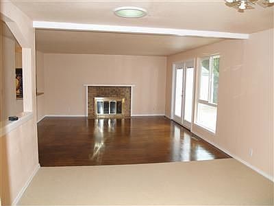 Open foor plan with beautiflly finished hardwoods.