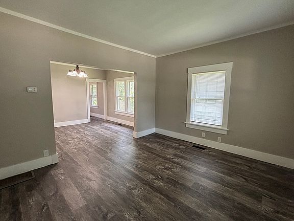 3rd image of 2915 Fair Ave