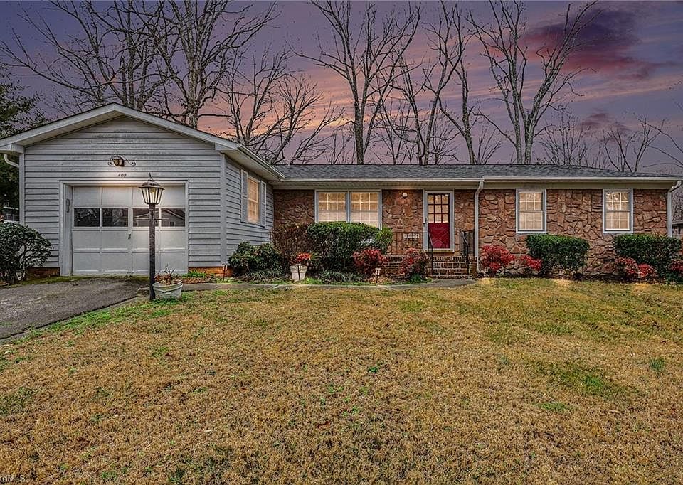 1st image of 409 W Montcastle Dr