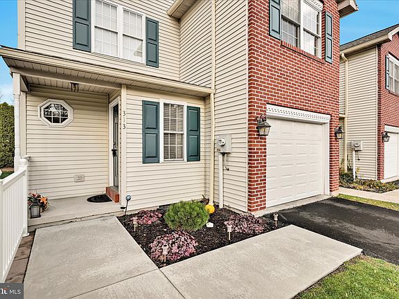 5th image of 313 Lantern Green Way