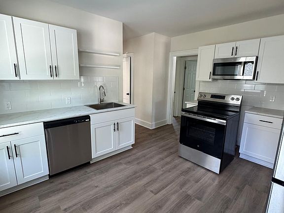 3rd image of 33 Andrews St #2