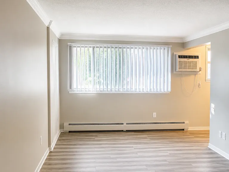1630 Marion St #1 — Photo 6
