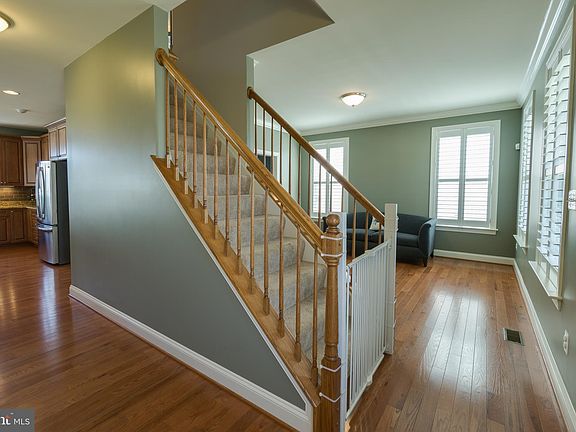 3rd image of 23641 Belmar Dr