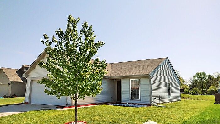 1st image of 4633 Deacon Ln